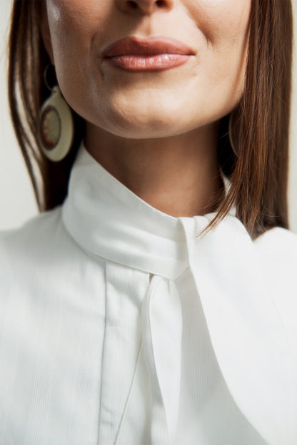 Shirt With Adjustable Collar & Belt